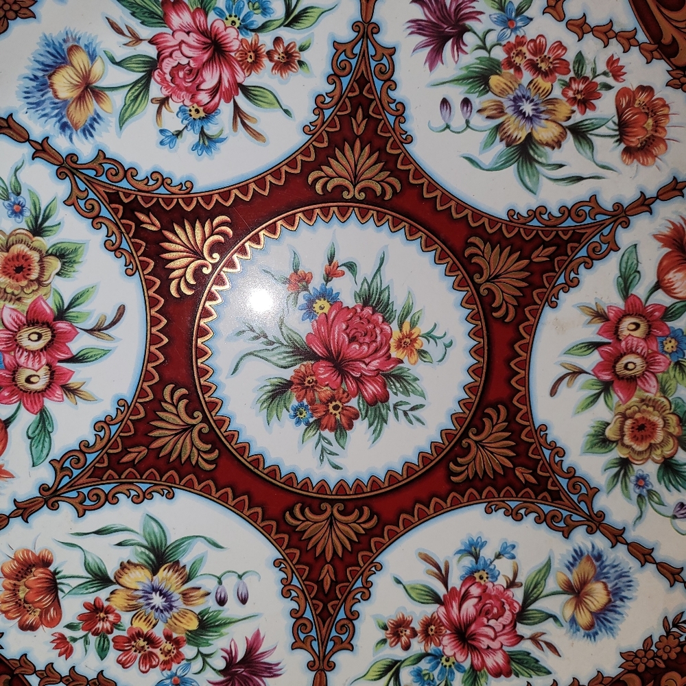 Vintage 1971 Daher Decorated Ware Round Metal Tray, Dutch Garden Floral Pattern - Picture 9 of 12